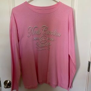 Carolina TarHeel T-shirt 💕 Perfect for any Carolina Girl.